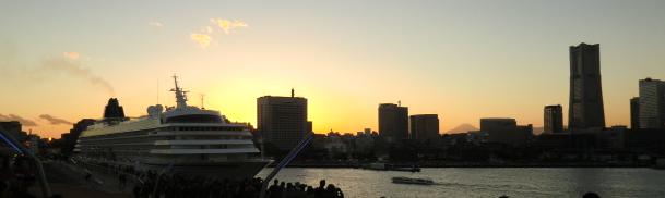 みなとみらい夕日T